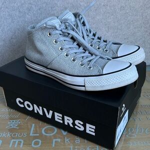 Converse Chuck Taylor size 7